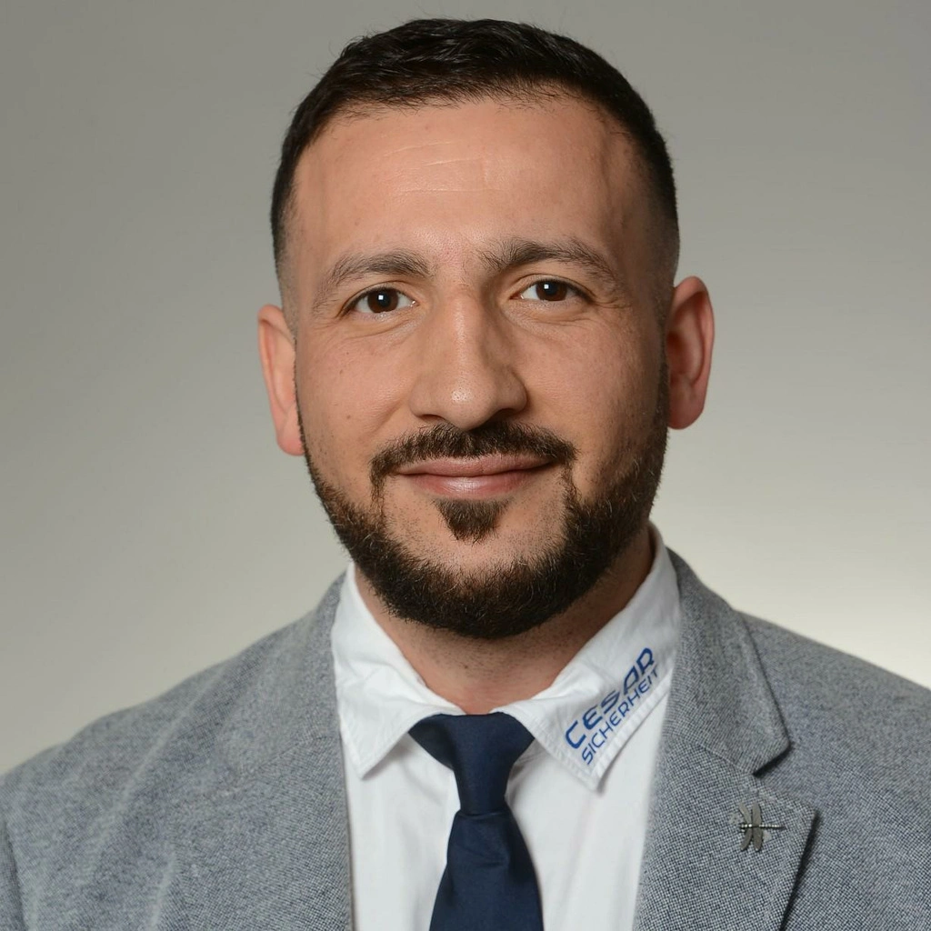 Sezer Ülker – Geschäftsführer